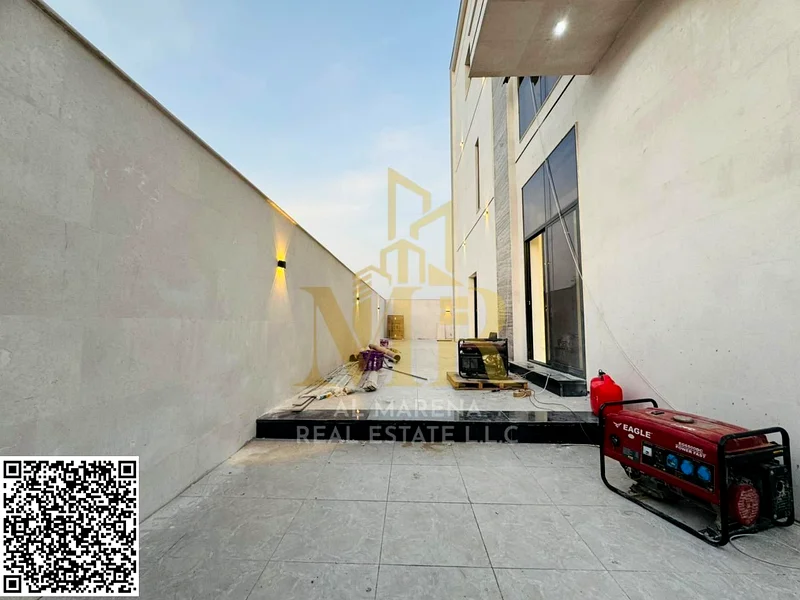فرصة ذهبية - فيلا زاوية بمستويين وسطح في الحليه 2 | 7 غرف نوم رئيسية + 3 صالات | بسعر شامل63902866056578112