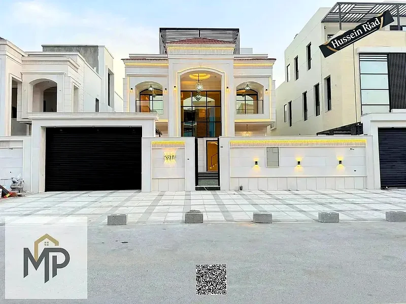 الفيلات الفاخرة المعروضة للبيع بتصميم كلاسيكي، وحديقة كبيرة، وسطح، و5 غرف ماستر، بدون رسوم خدمة، وملكية حرة لجميع الجنسيات63882680712065111