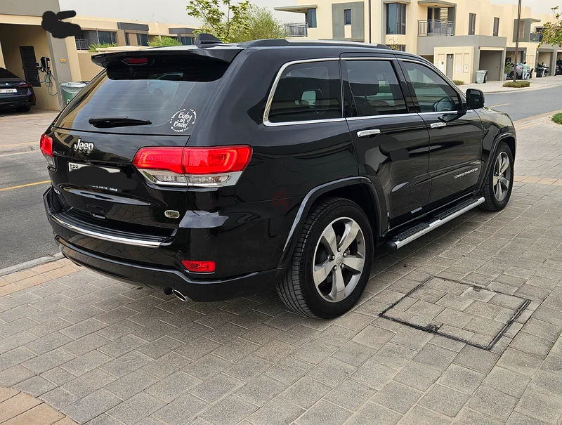 جيب جراند شيروكي إصدار أوفرلاند 5.7 لتر V8 هيمي63612071246850114
