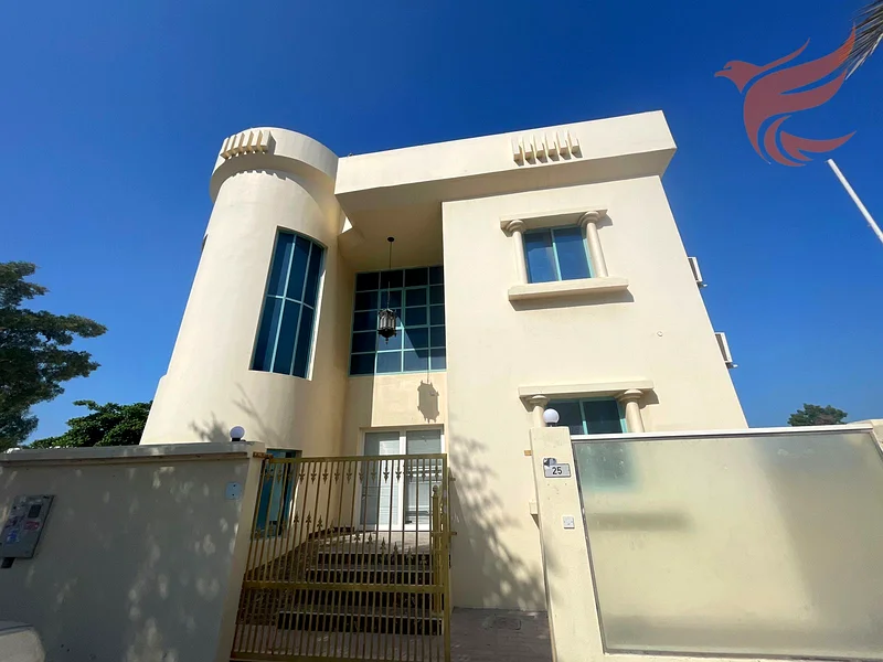 فيلا واسعة مكونة من 4 غرف نوم للإيجار في سدرة63813212647299112