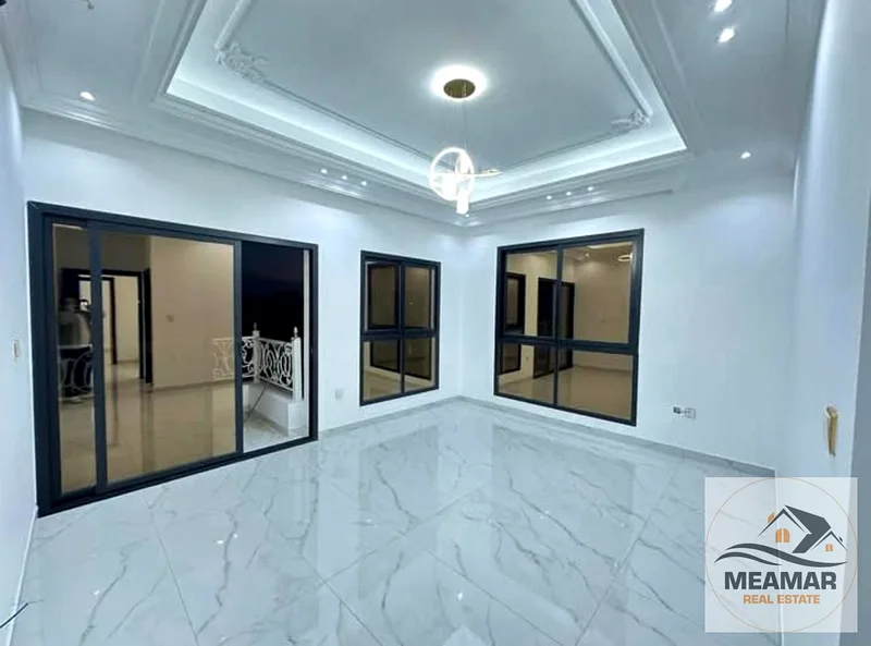 فيلا بتصميم قصر كلاسيكي، متضمنة الرسوم، نقدًا أو أقساط شهرية ميسرة63902114370434113