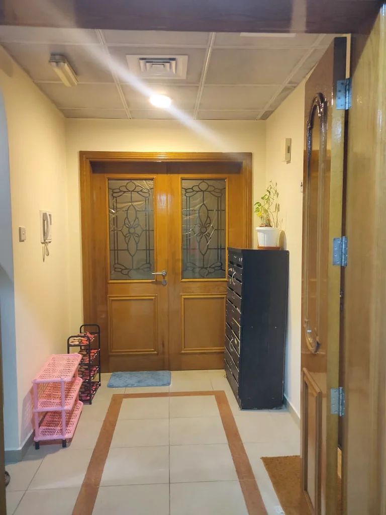 مساحة سرير متاحة للسيدة الوحيدة63624070542978112