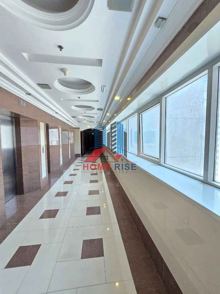 1BHK مع صالة ومطبخ وشرفة و 2 حمام | مبنى عائلي | حدود الشارقة ودبي63706953993473114