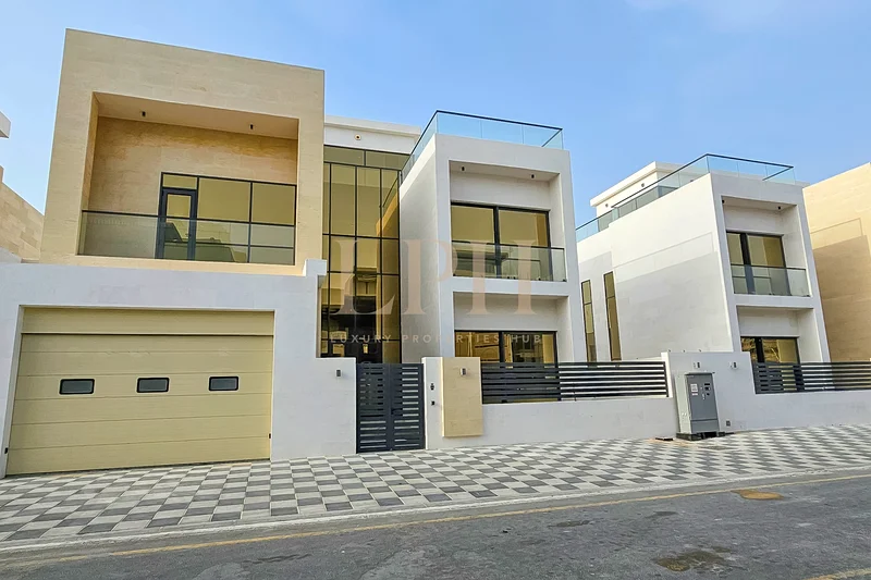Brand New | Private Pool With Rooftop | Spacious63808871315203110