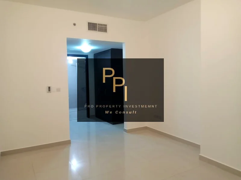 شقة واسعة مكونة من 3 غرف نوم + غرفة خادمة | إطلالة بحرية كاملة63846558947714112
