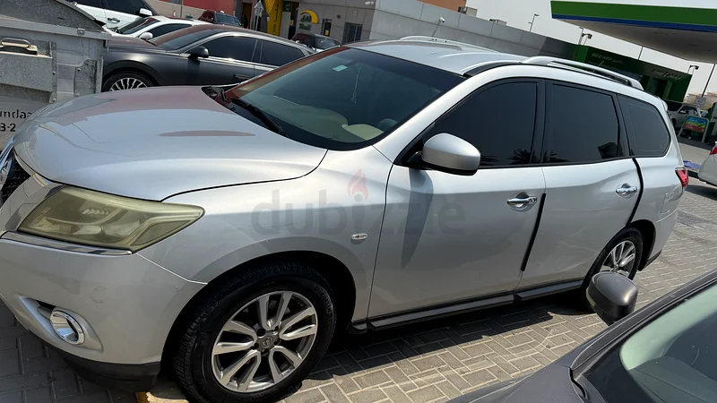Nissan Pathfinder 2015 GCC spec63613131601538113