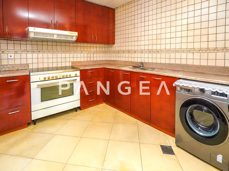 Community View | Corner unit | Big Layout63982323730946111