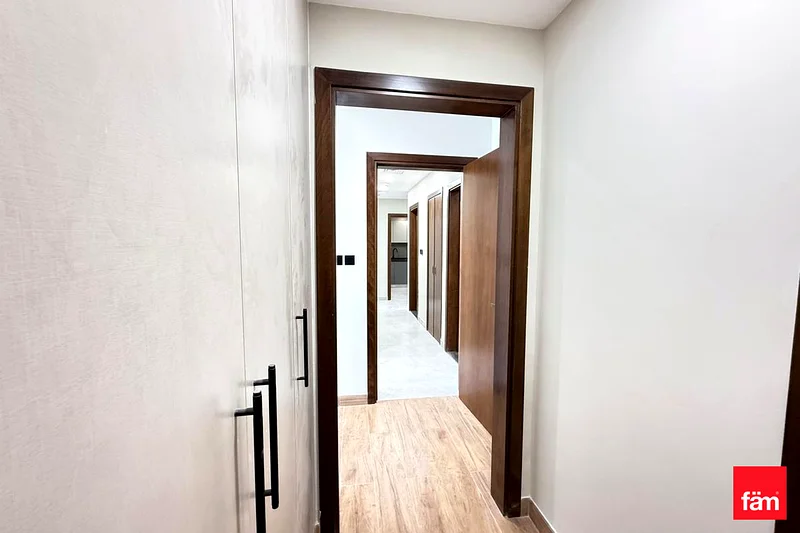 نظام المنزل الذكي | قريب من المترو | جديد بالكامل63763098161923114