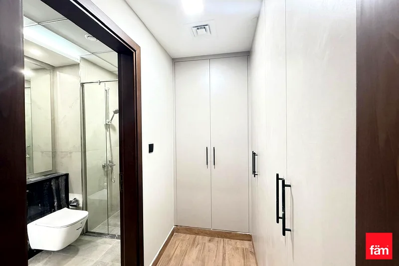 نظام المنزل الذكي | قريب من المترو | جديد بالكامل63763098161923113