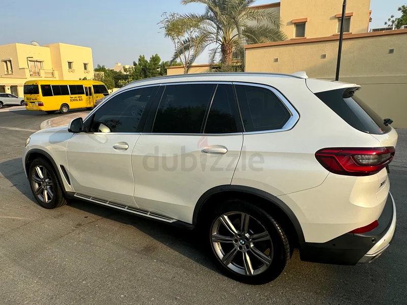بموجب X5 xDrive40i 2019، حالة ممتازة، سجل صيانة كامل، مواصفات خليجية63612446336769112