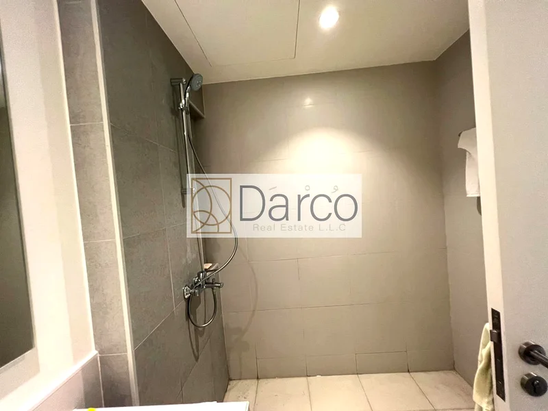 تصميم واسع | موقع متميز | بدون رسوم تبريد63805618722307111