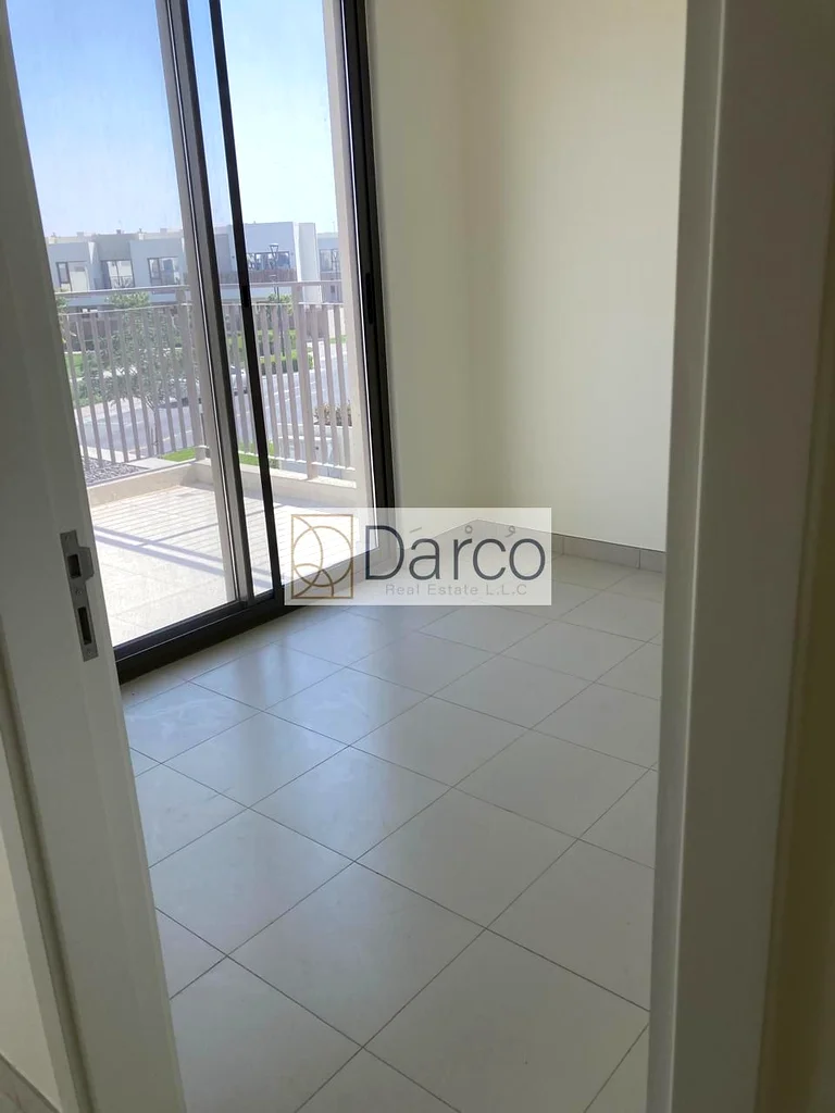 تصميم واسع | موقع متميز | بدون رسوم تبريد63805618722307114