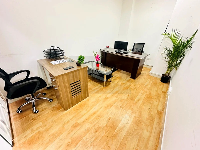 Modern Private Office Space for Rent | No Commission63618207820419113