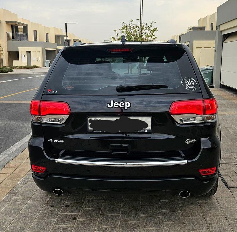 جيب جراند شيروكي إصدار أوفرلاند 5.7 لتر V8 هيمي63612071246850113