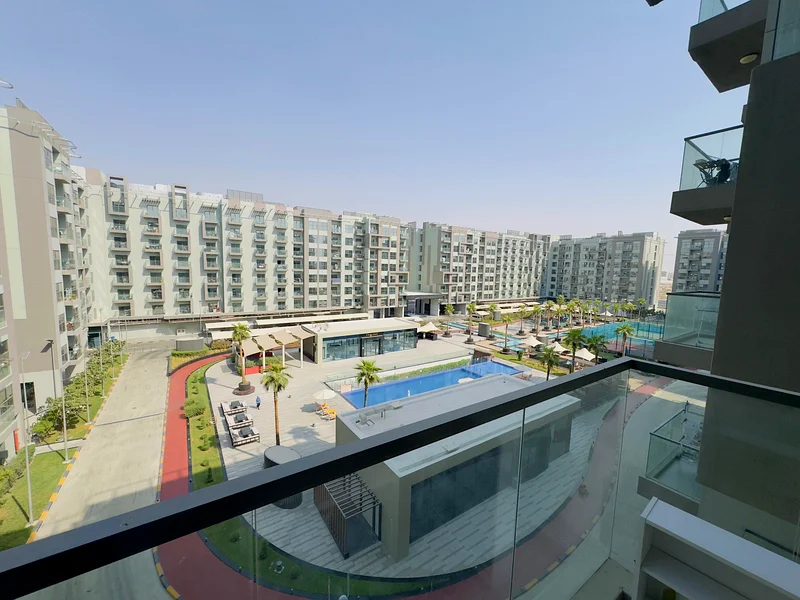 Spacious Studio in Lawnz by Danube | Modern Studio | Pool View63742003271554112