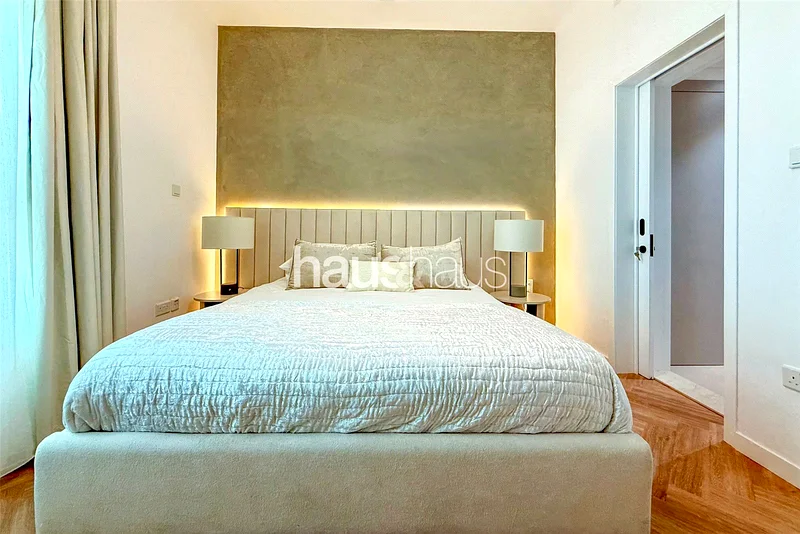 Tenanted | Upgraded | Furnished | Pool Facing63919225736065112