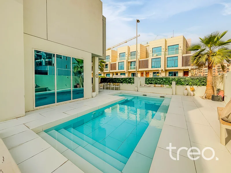 Luxury | Corner Plot | Furnished | Pool63786538851201111