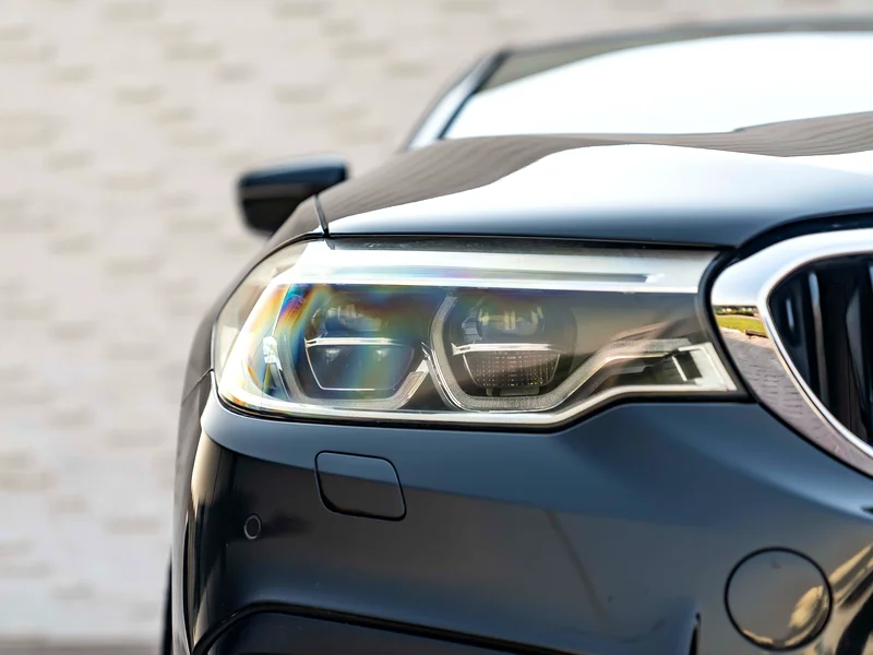 BACK-TO-SCHOOL DEALS • BMW 530i • M-SPORT PACKAGE • ONE OWNER • FULL-SERVICE HISTORY • PRISTINE63612445216003113