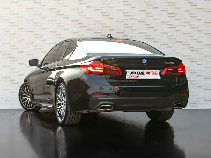 BACK-TO-SCHOOL DEALS • BMW 530i • M-SPORT PACKAGE • ONE OWNER • FULL-SERVICE HISTORY • PRISTINE63612445216003111