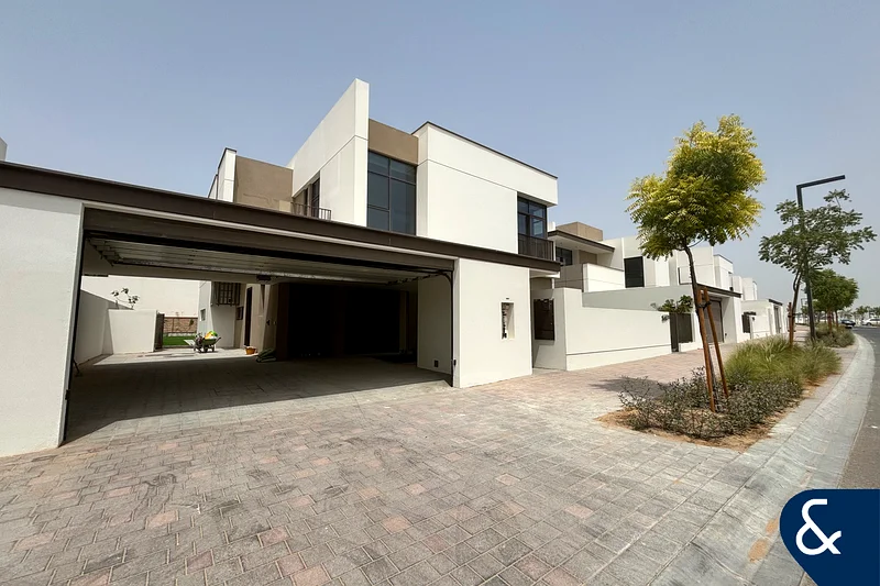 Brand New | Modern design | Large plot63762313160451110