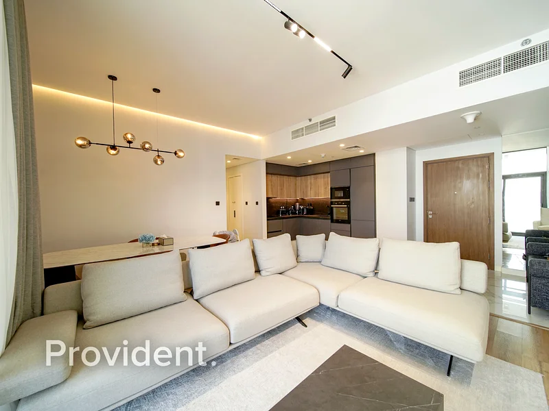Renovated | Pool and Park View | Prime Location63753651369219114