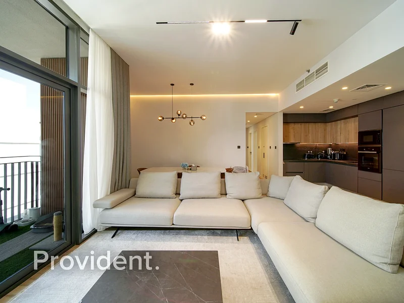 Renovated | Pool and Park View | Prime Location63753651369219113