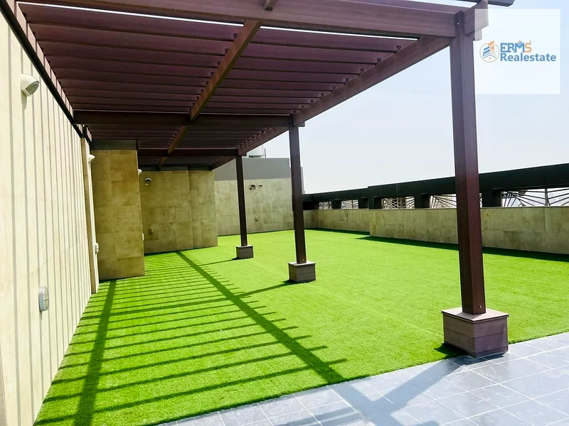 Modern Layout | Book Now | Huge Size63807296412675110