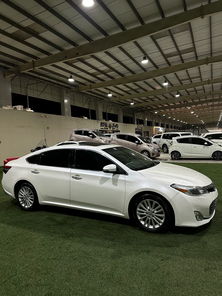 AVALON / 2013 / GCC / IN PERFECT CONDITION63612447835777112