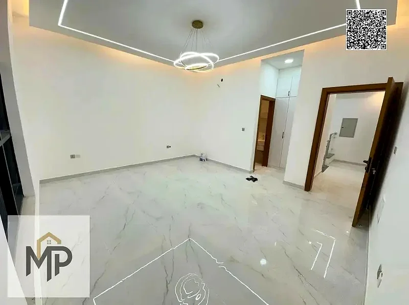 At a bargain price and without a down payment, a villa near the mosque, one of the most luxurious villas in Ajman, with a palace design, super deluxe63902225246978114