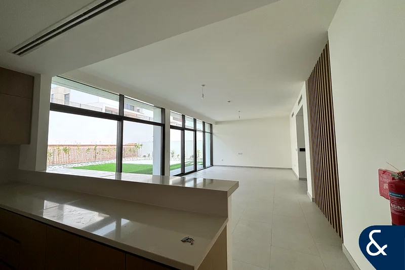Brand New | Modern design | Large plot63762313160451114