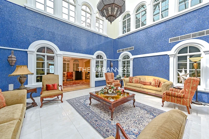 Beautiful 7 Bedroom | with Pool | Great Location63917017078529111