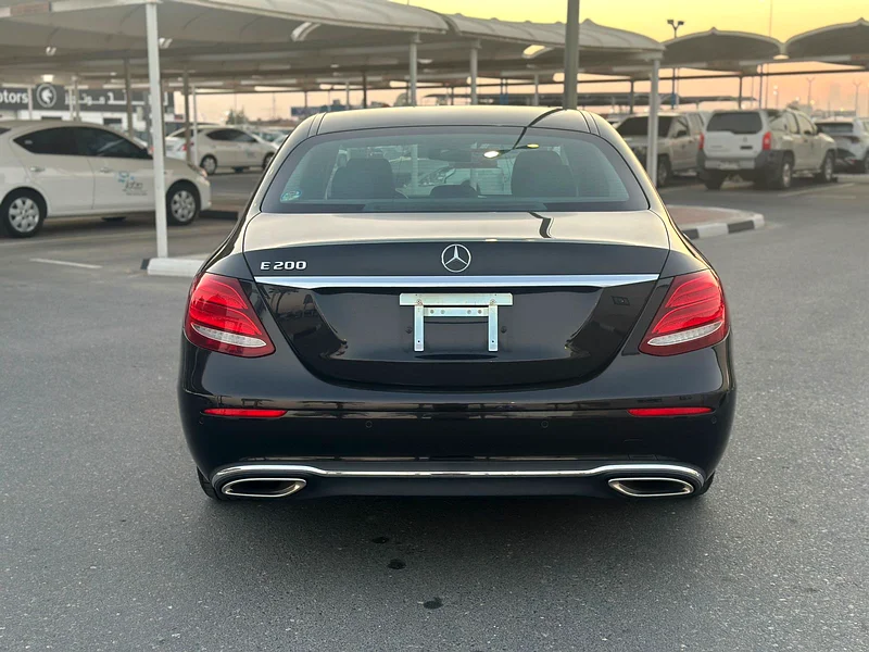 MERCEDES E 200 - 2016 - 33,000 kms - JAPANESE SPEC63613985902850114