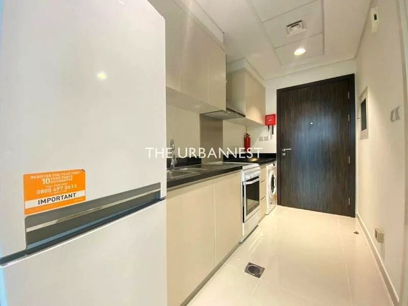 Open View | Studio in Carson A | Available Oct 6 |63738669478913113