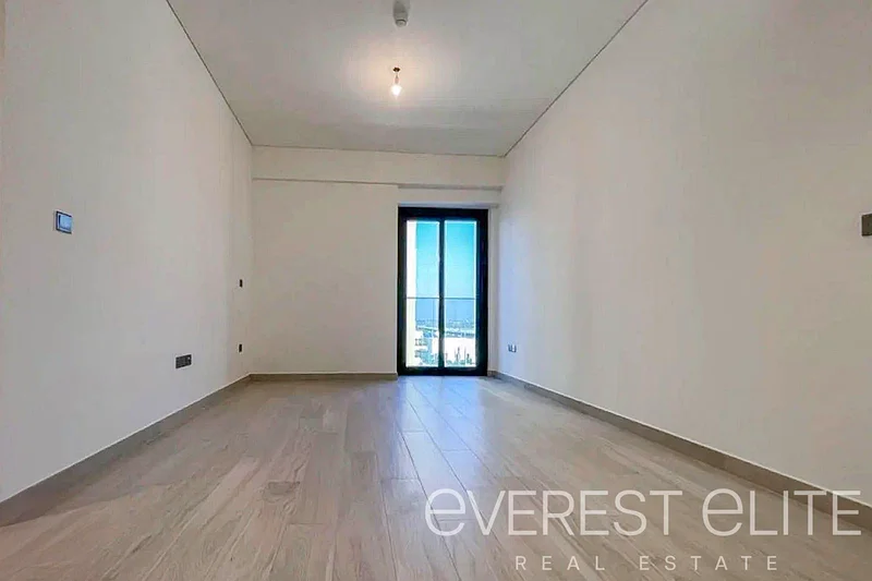 Road View | Unfurnished | Spacious Layout63977067882627111