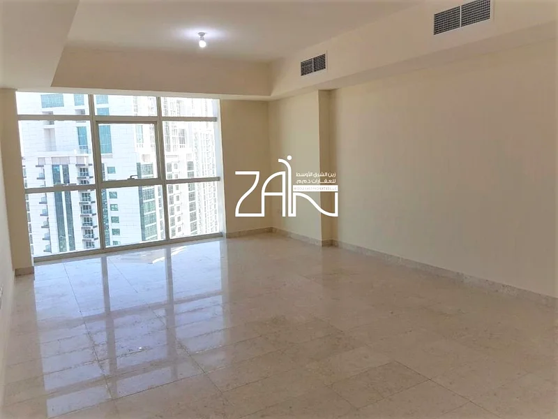 Elegant Luxury Apartment with Sparkling Canal View63845948473858112