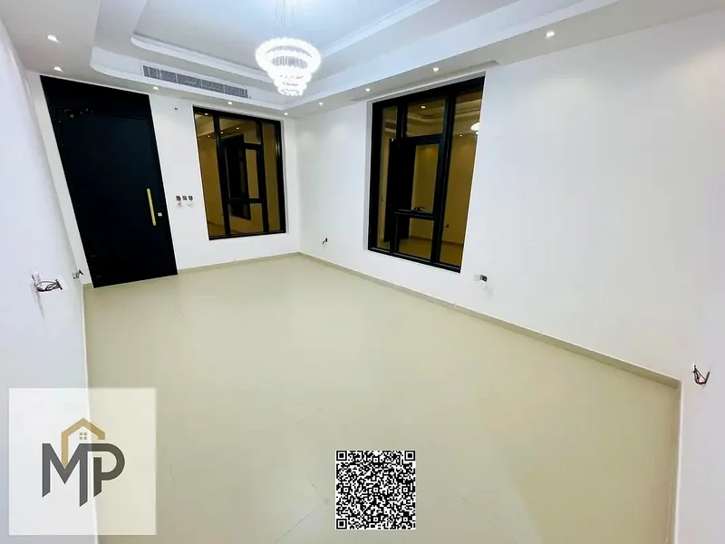 فيلا فاخرة للبيع مباشرة من المالك - العبيه، عجمان. السعر يشمل تكييف الهواء.63881146807043114