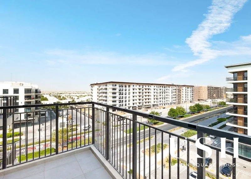 Vacant | Top floor | Corner unit63950329569282113