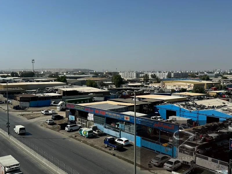 For sale industrial land in Sharjah /  industrial area ( 3 ) Excellent location in the middle of the scrap market and 200 meters from the main street63818935984514114