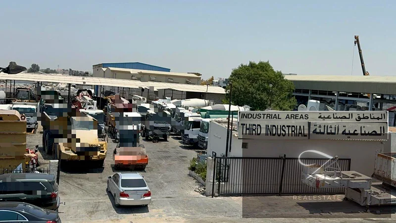 For sale industrial land in Sharjah /  industrial area ( 3 ) Excellent location in the middle of the scrap market and 200 meters from the main street63818935984514113