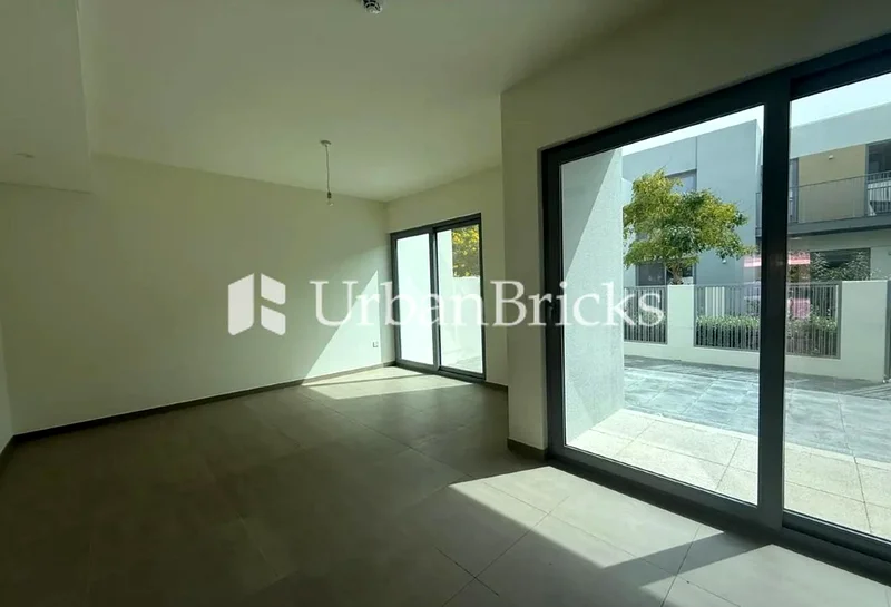 Back to Back | Unfurnished | Vacant63733234562561113