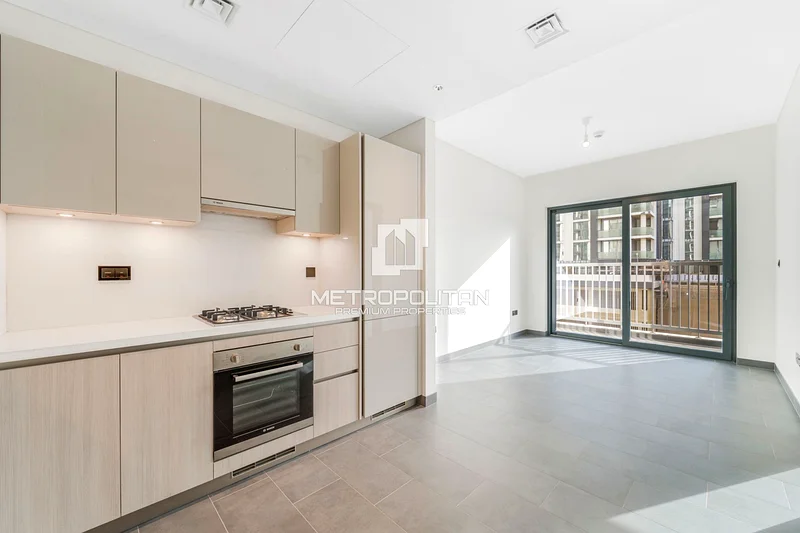 Brand New | Low Floor | Prime Location | Spacious63758957262722112