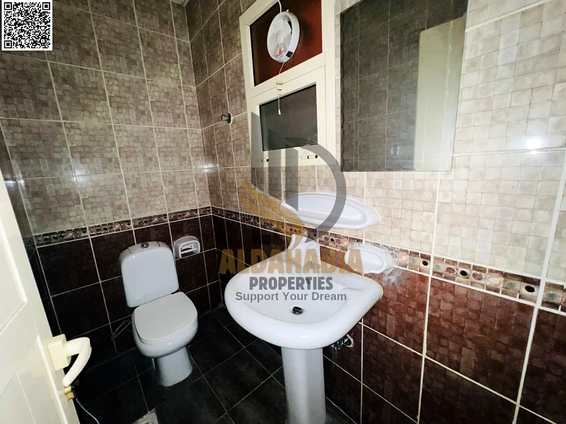 🏡 للإيجار – شقة 2BHK في الروضة 263722901581571112