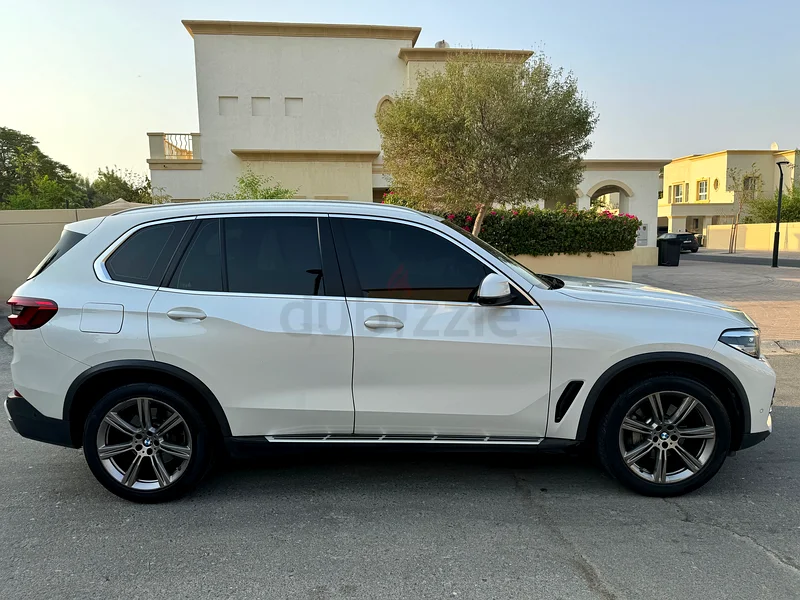 بموجب X5 xDrive40i 2019، حالة ممتازة، سجل صيانة كامل، مواصفات خليجية63612446336769111