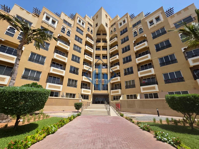 شقة واسعة من غرفة نوم واحدة كهرمان باب البحر 45 ألف درهم فقط63814856163459111
