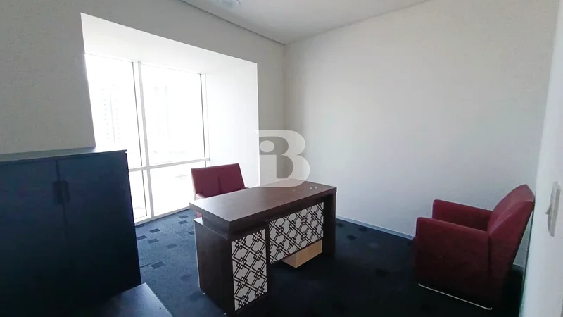 مجهز بالكامل | بالقرب من المترو | إطلالات على شارع الشيخ زايد63616805376002113