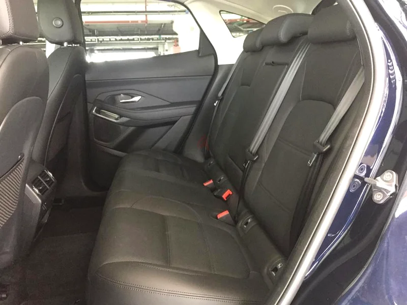 E Pace SE P200, 2021 model under dealer service and warranty63613735119362112