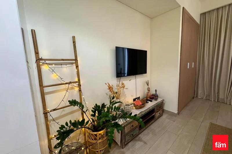 مكيف هواء مجاني | مفروش بالكامل | واسع63803933615233113