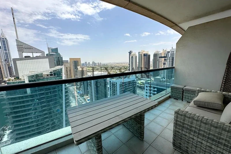 منظر على المارينا | شاغر | مفروش بالكامل63773631467777111