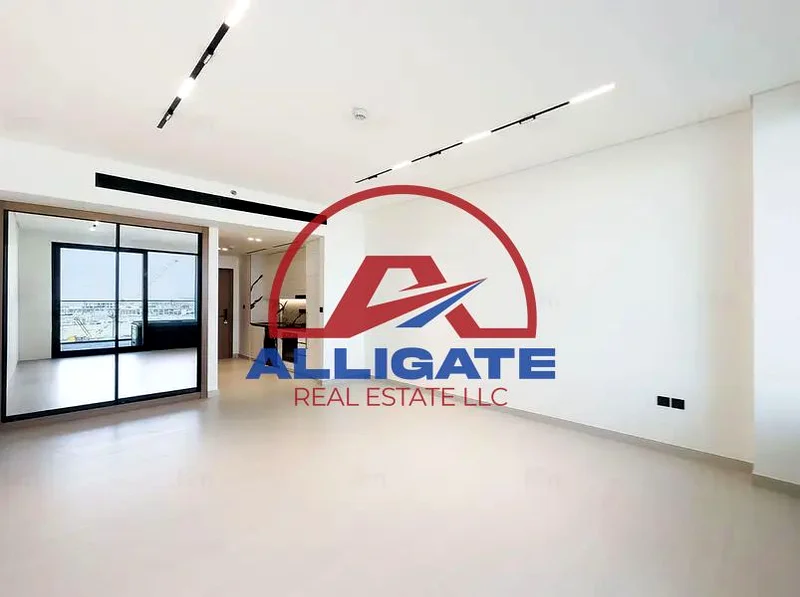 HUGE LAYOUT/ WITH BALCONY / POOL VIEW /63793289302275111