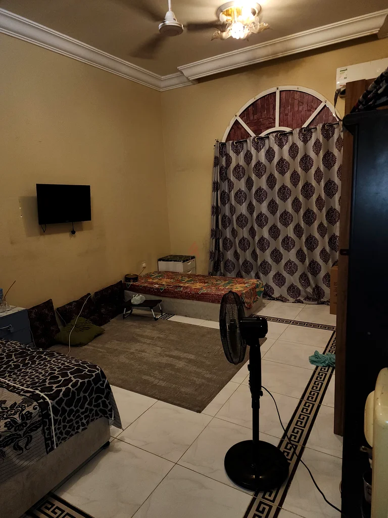 Spacious Room Available For Rent63624465202689113